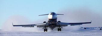 Boeing 727 take-off from ice runway